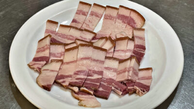 Cut the agu bacon