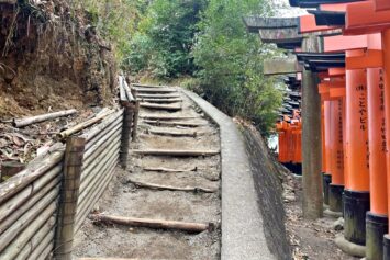 mountain path to the shrine
