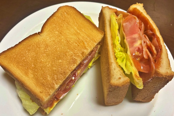 BLT sandwich