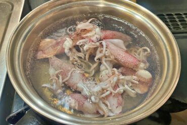 put squid in hot water